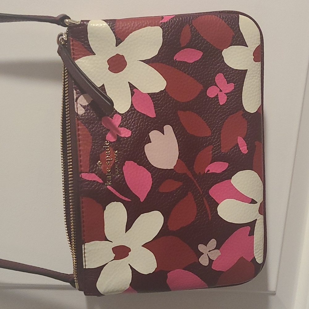 Kate Spade Crossbody - Picture 2 of 7